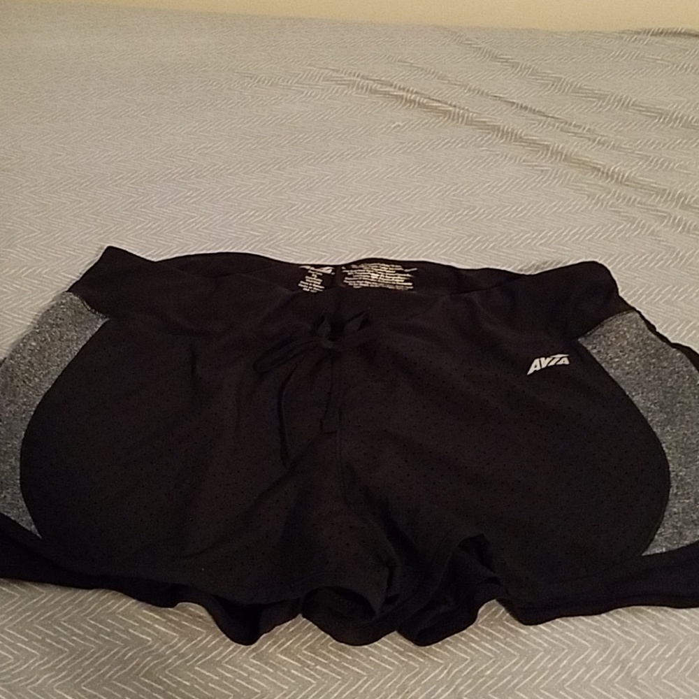 XL- AVIA athletic shorts